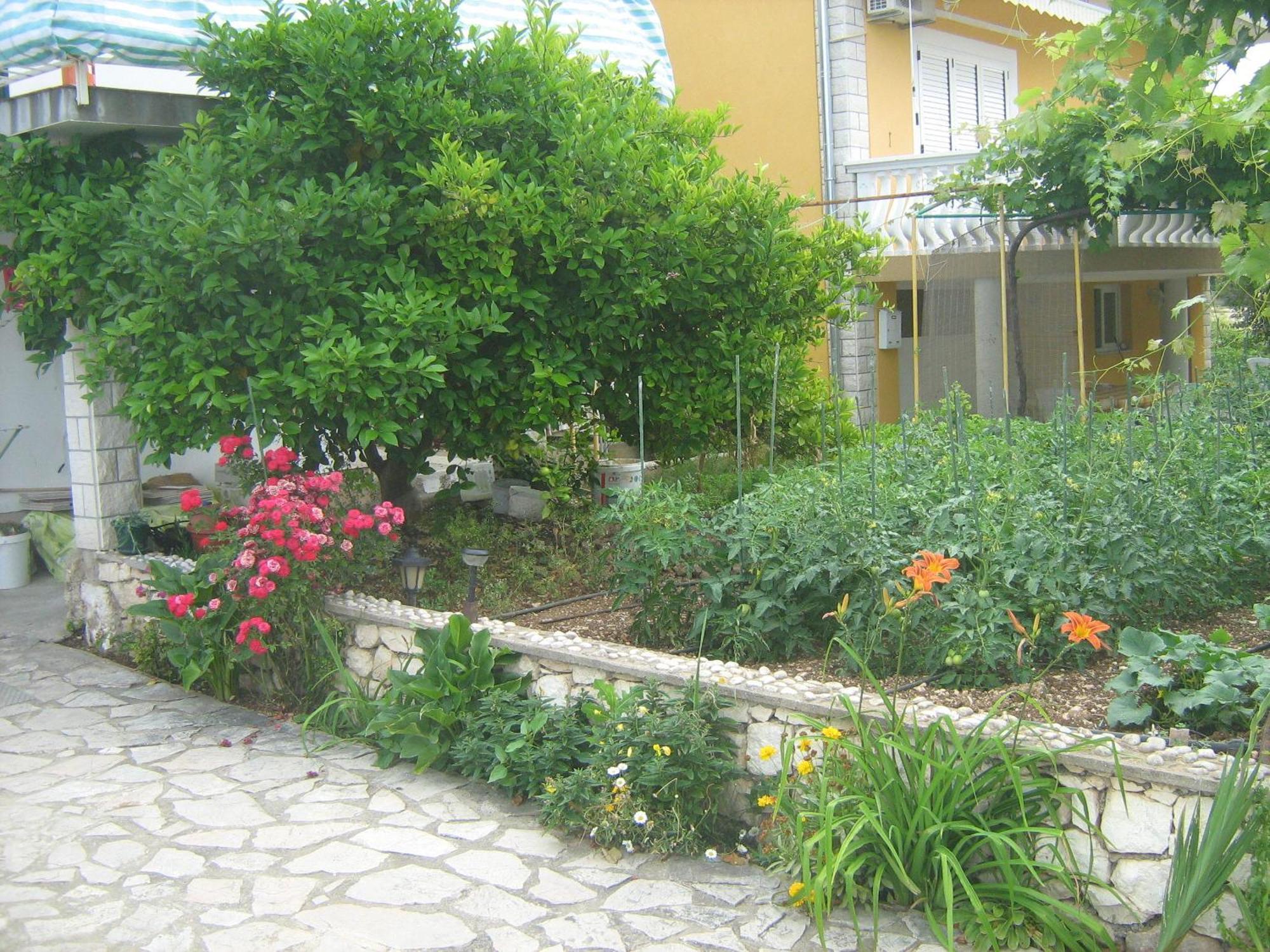 Apartments Hanna Grebastica Exterior photo